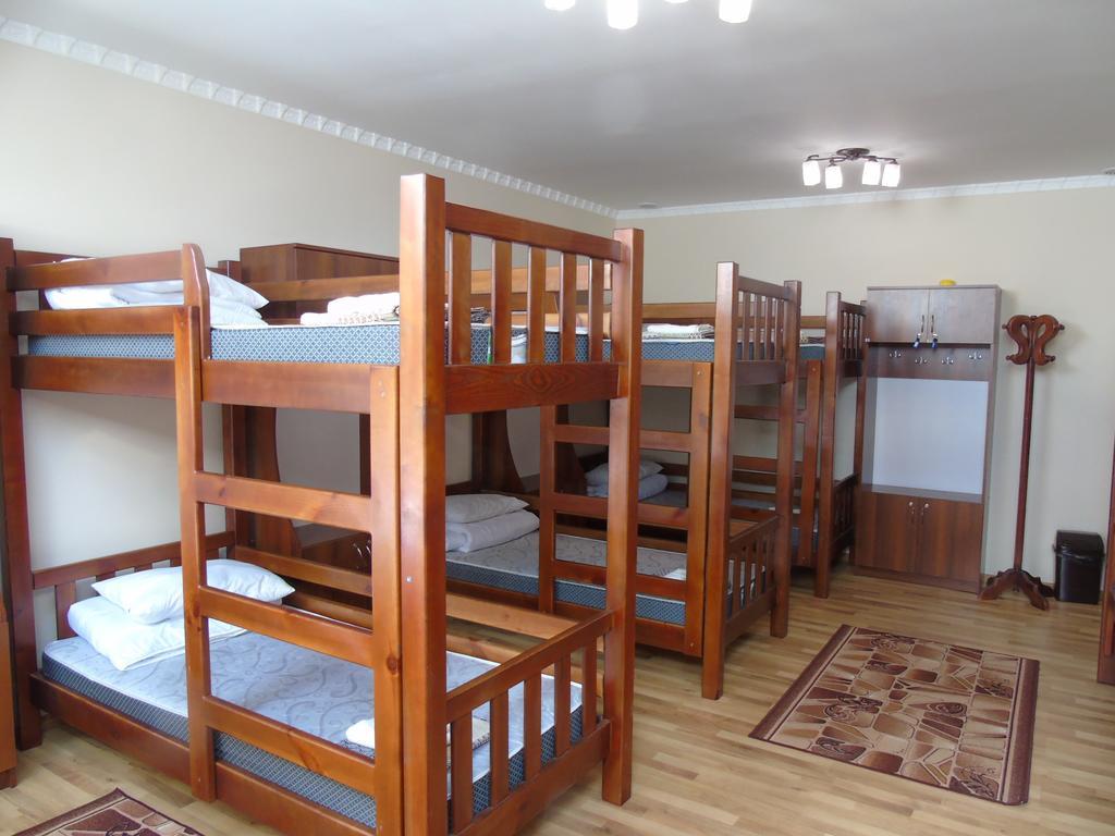 Lions Heart Hostel 리비프 외부 사진