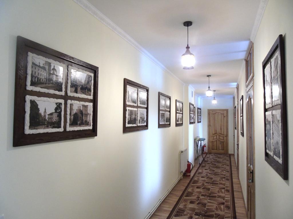 Lions Heart Hostel 리비프 외부 사진