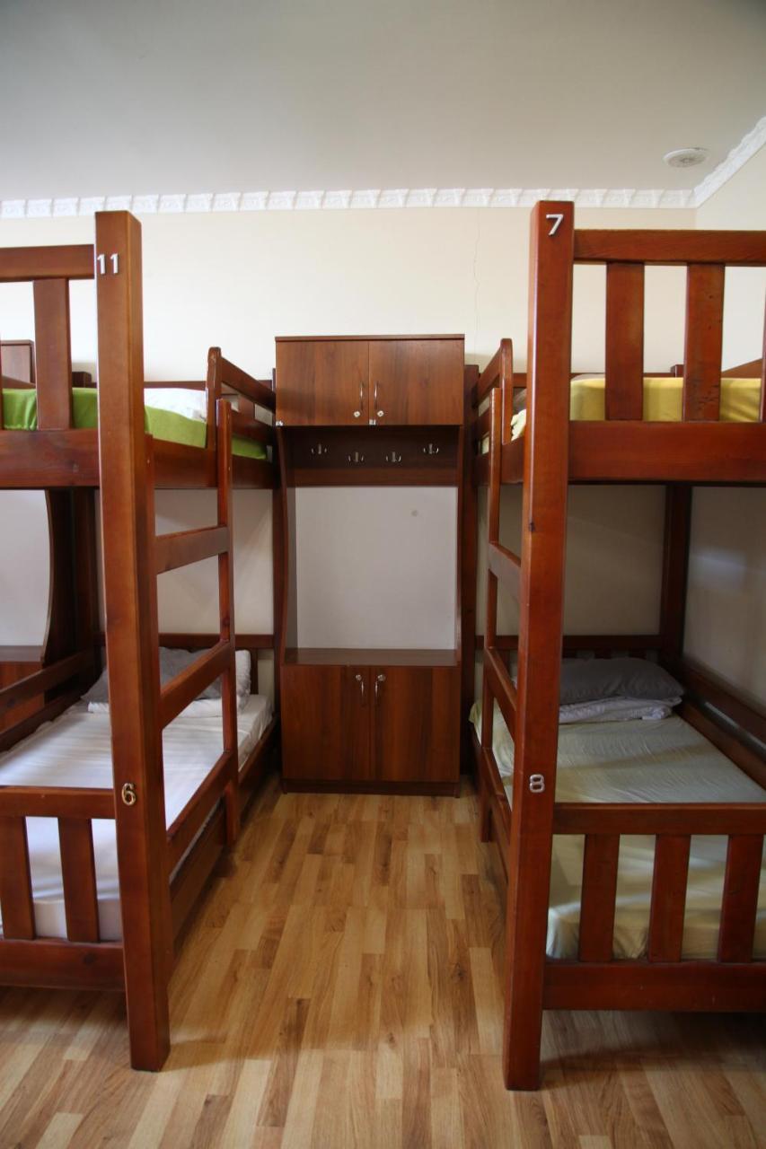 Lions Heart Hostel 리비프 외부 사진