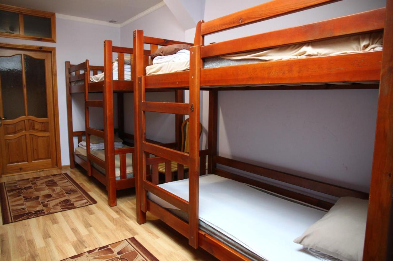 Lions Heart Hostel 리비프 외부 사진